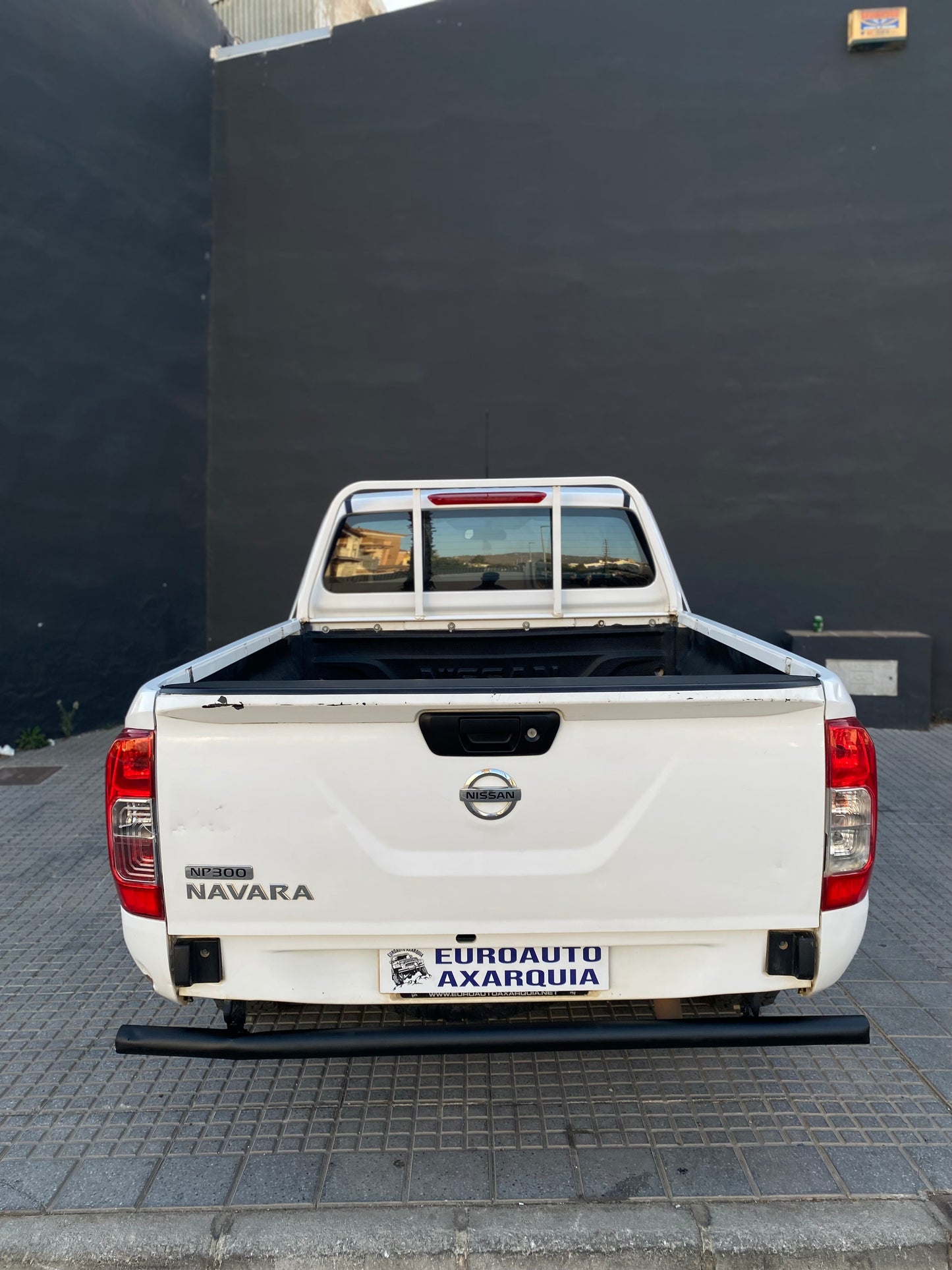 NISSAN NAVARA NP300