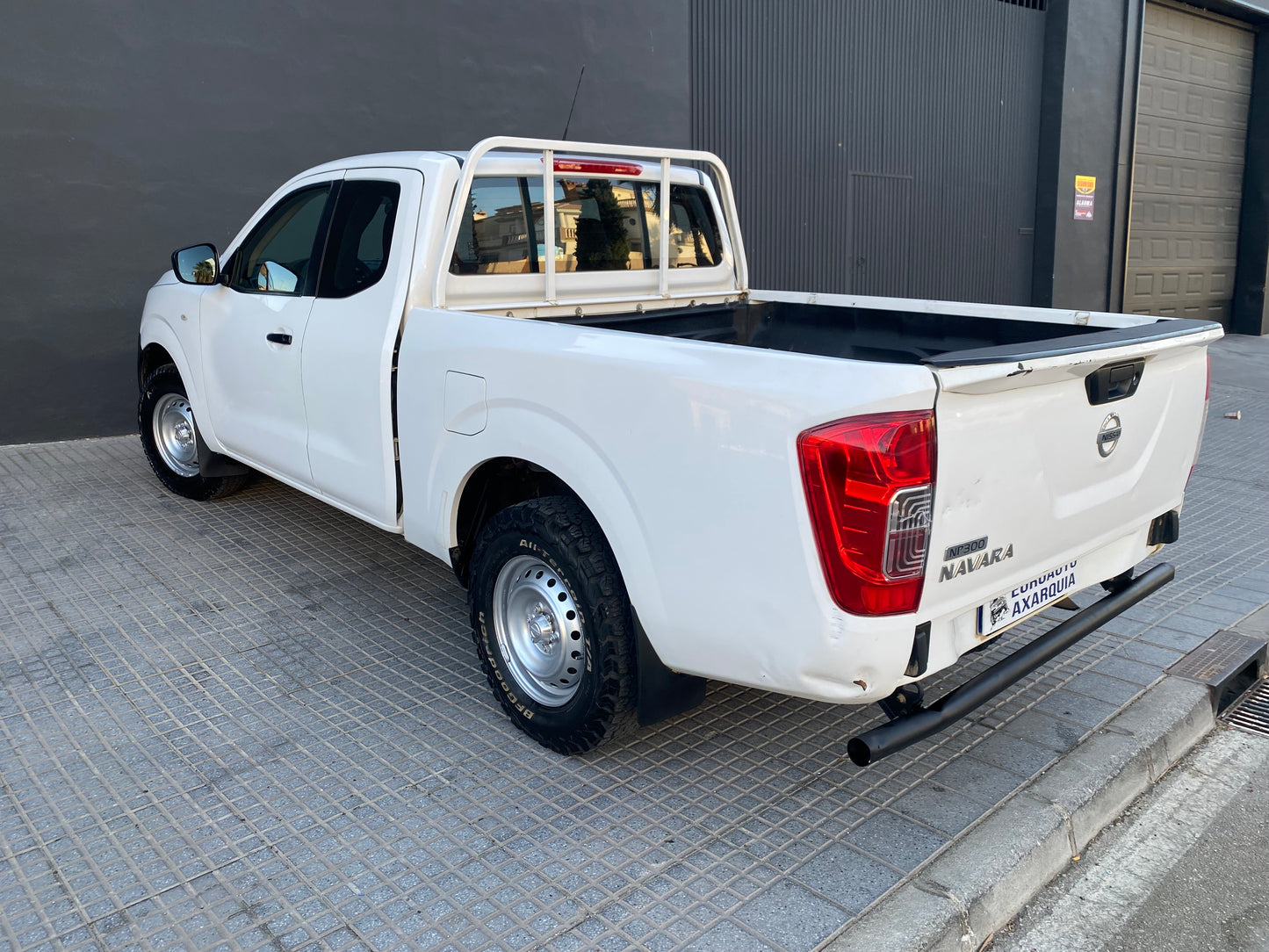NISSAN NAVARA NP300