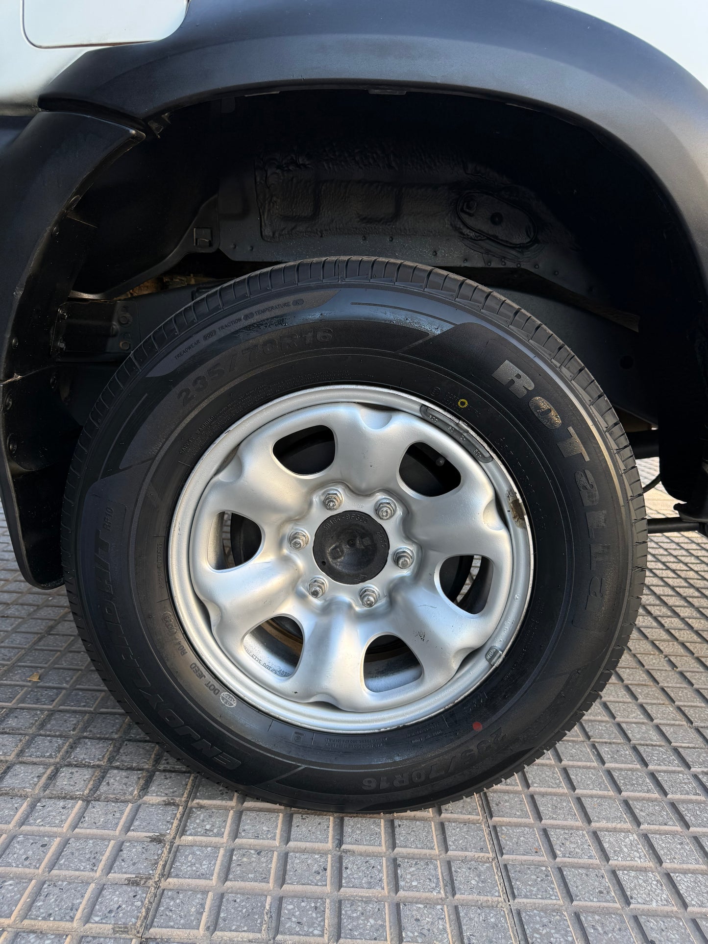 NISSAN TERRANO 2.7 TDI