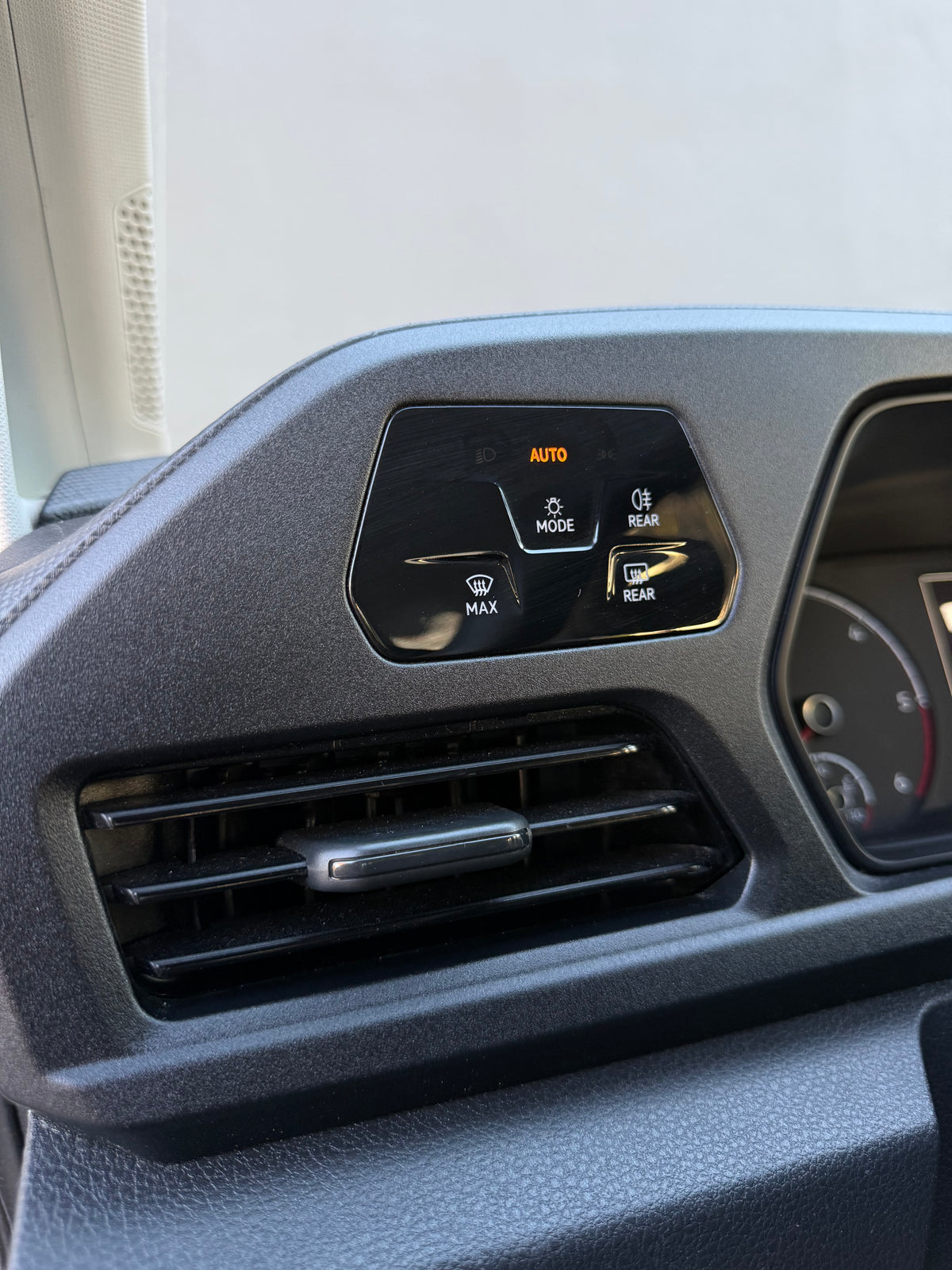 VOLKSWAGEN CADDY KOMBI