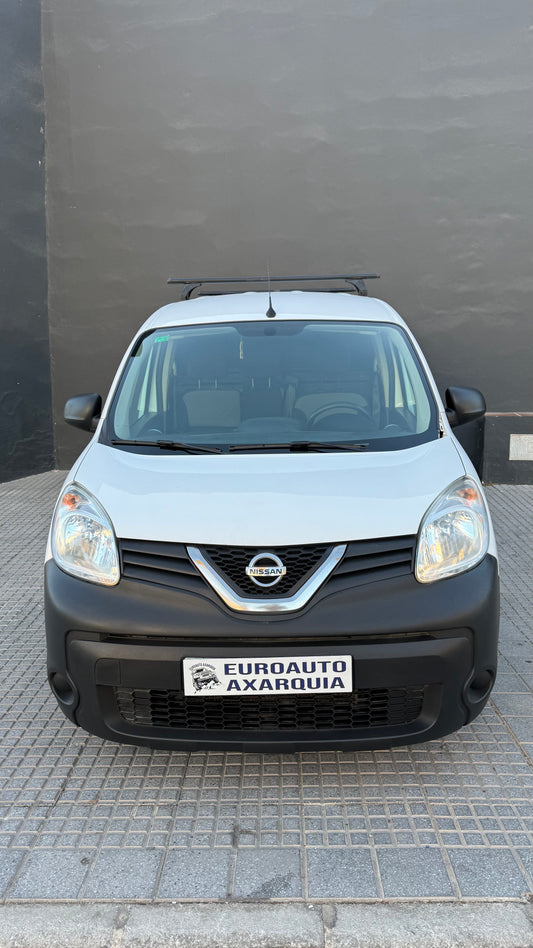 NISSAN NV 250