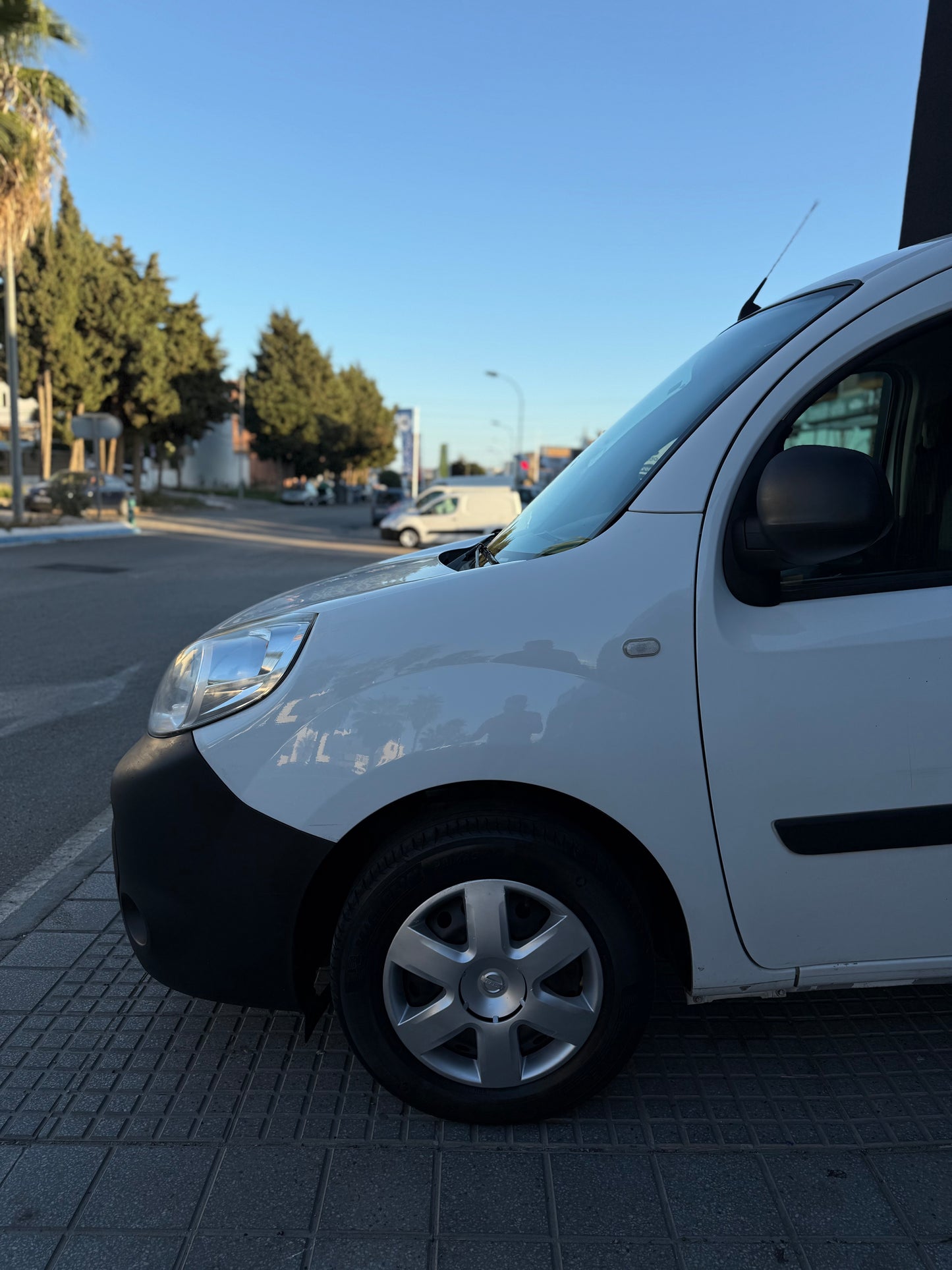 NISSAN NV 250