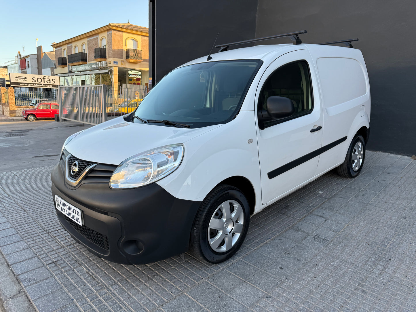 NISSAN NV 250