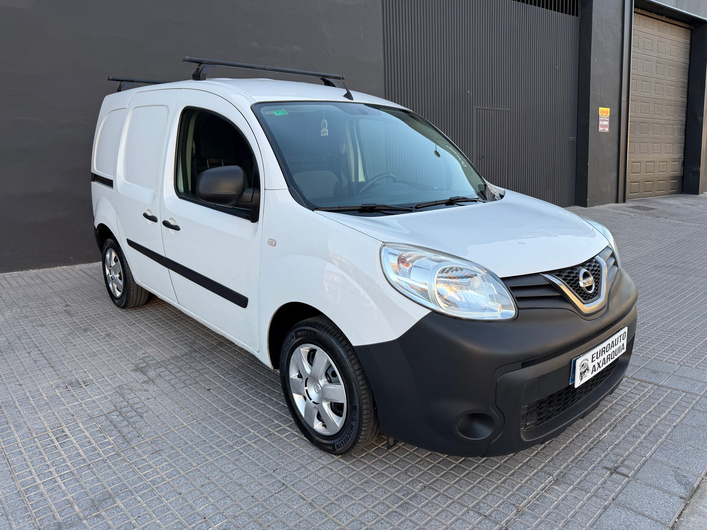 NISSAN NV 250