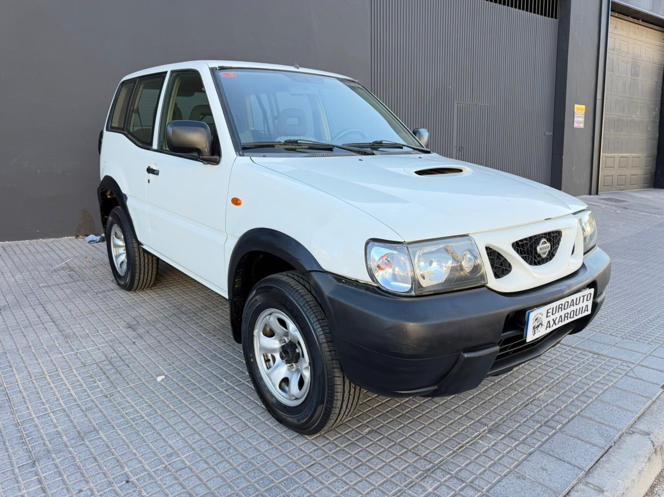 NISSAN TERRANO 2.7 TDI