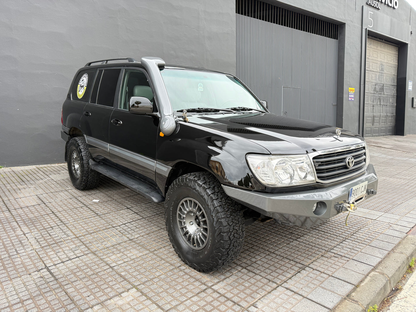 TOYOTA LAND CRUISER HDJ 100