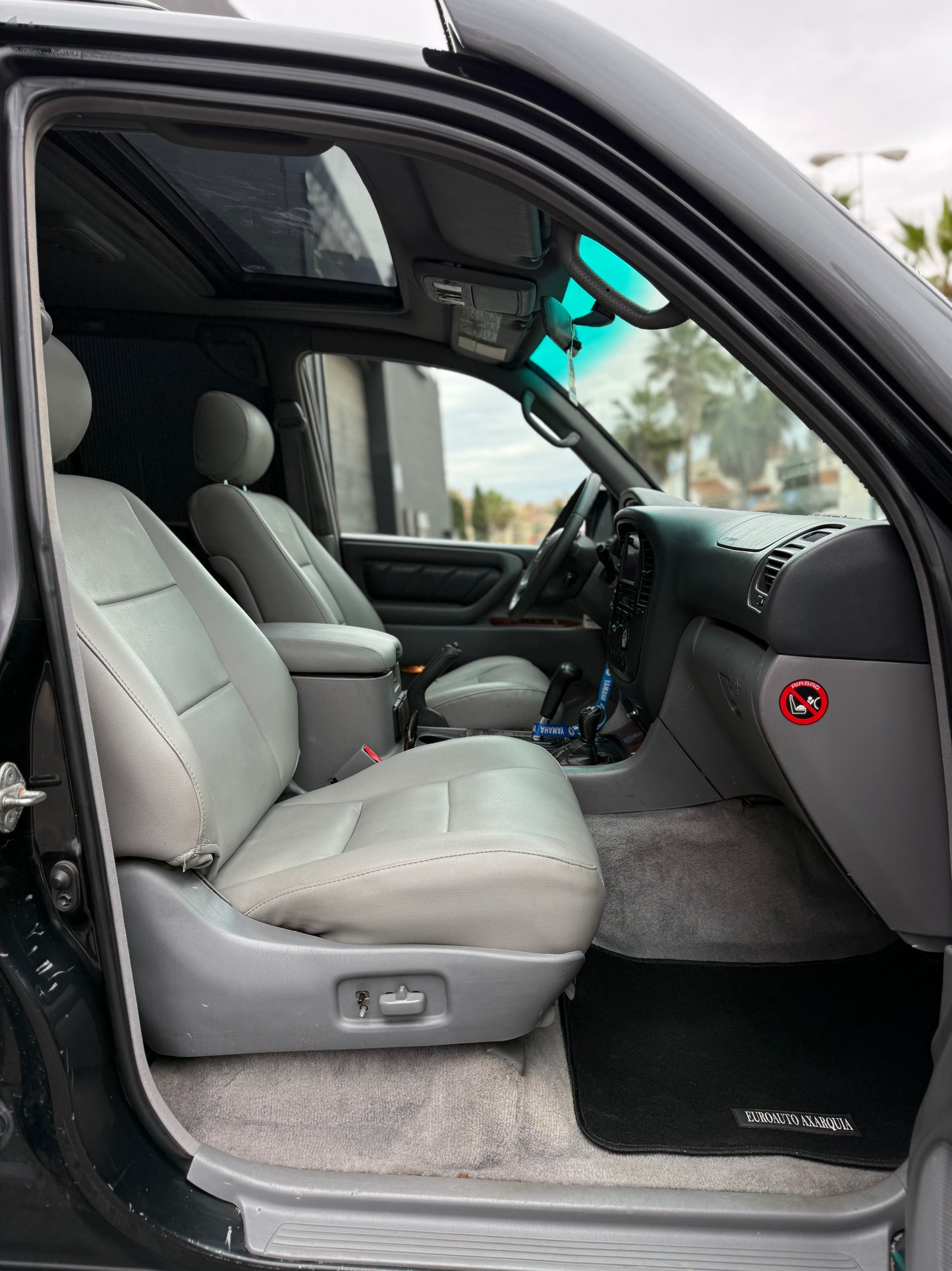 TOYOTA LAND CRUISER HDJ 100