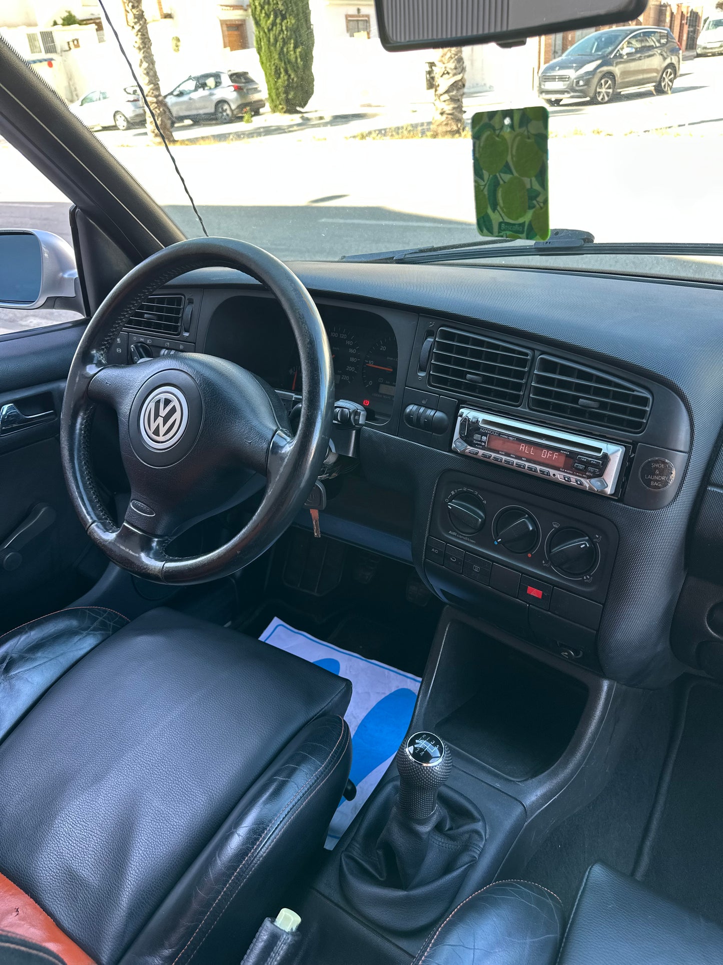 VOLKSWAGEN GOLF 4 CABRIO