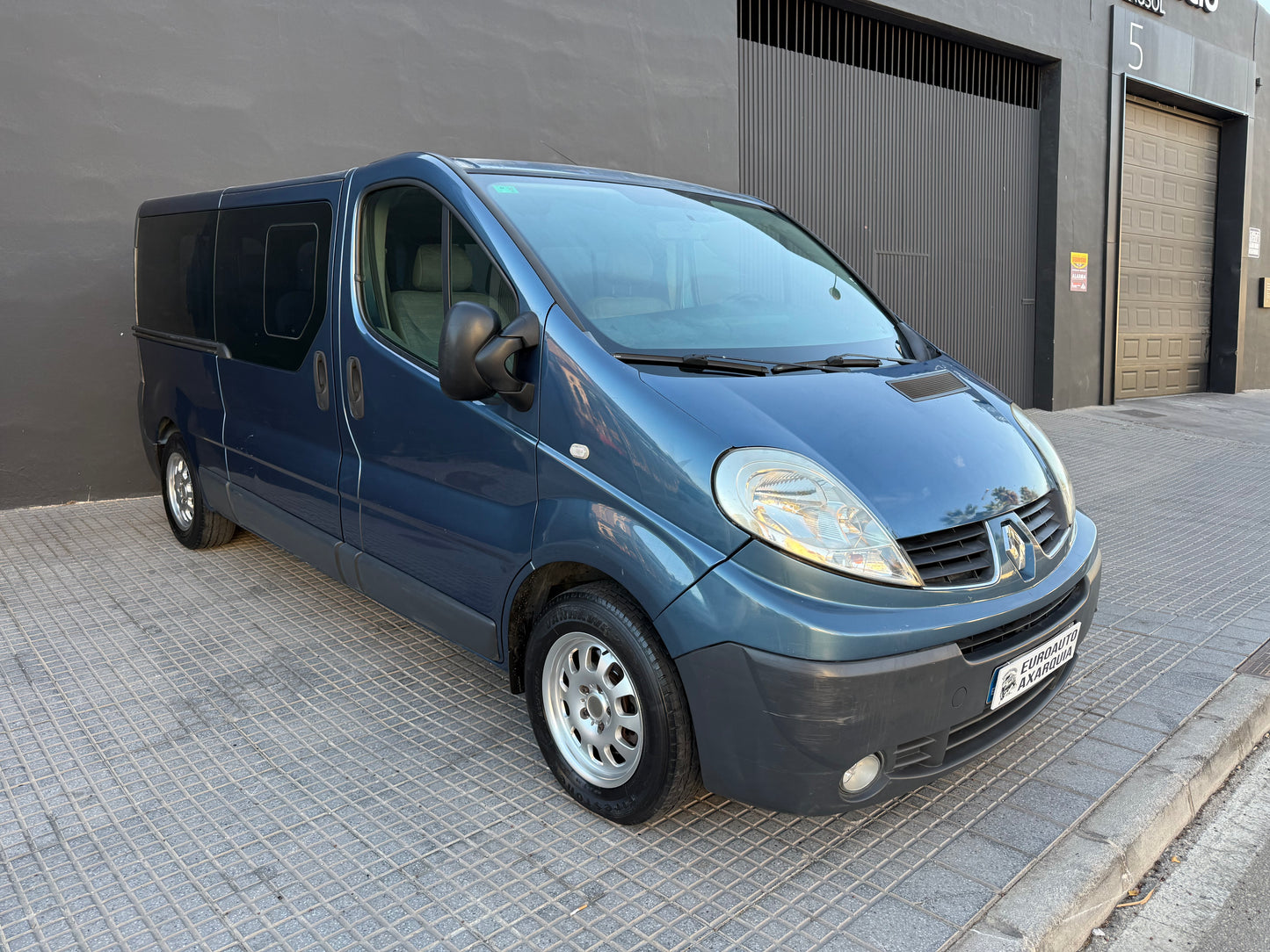 RENAULT TRAFIC
