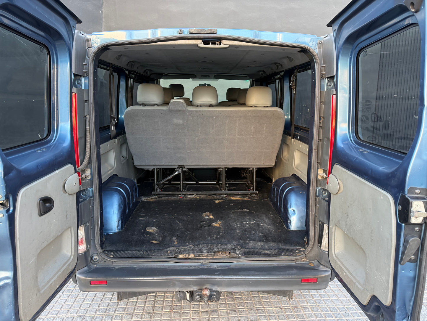 RENAULT TRAFIC