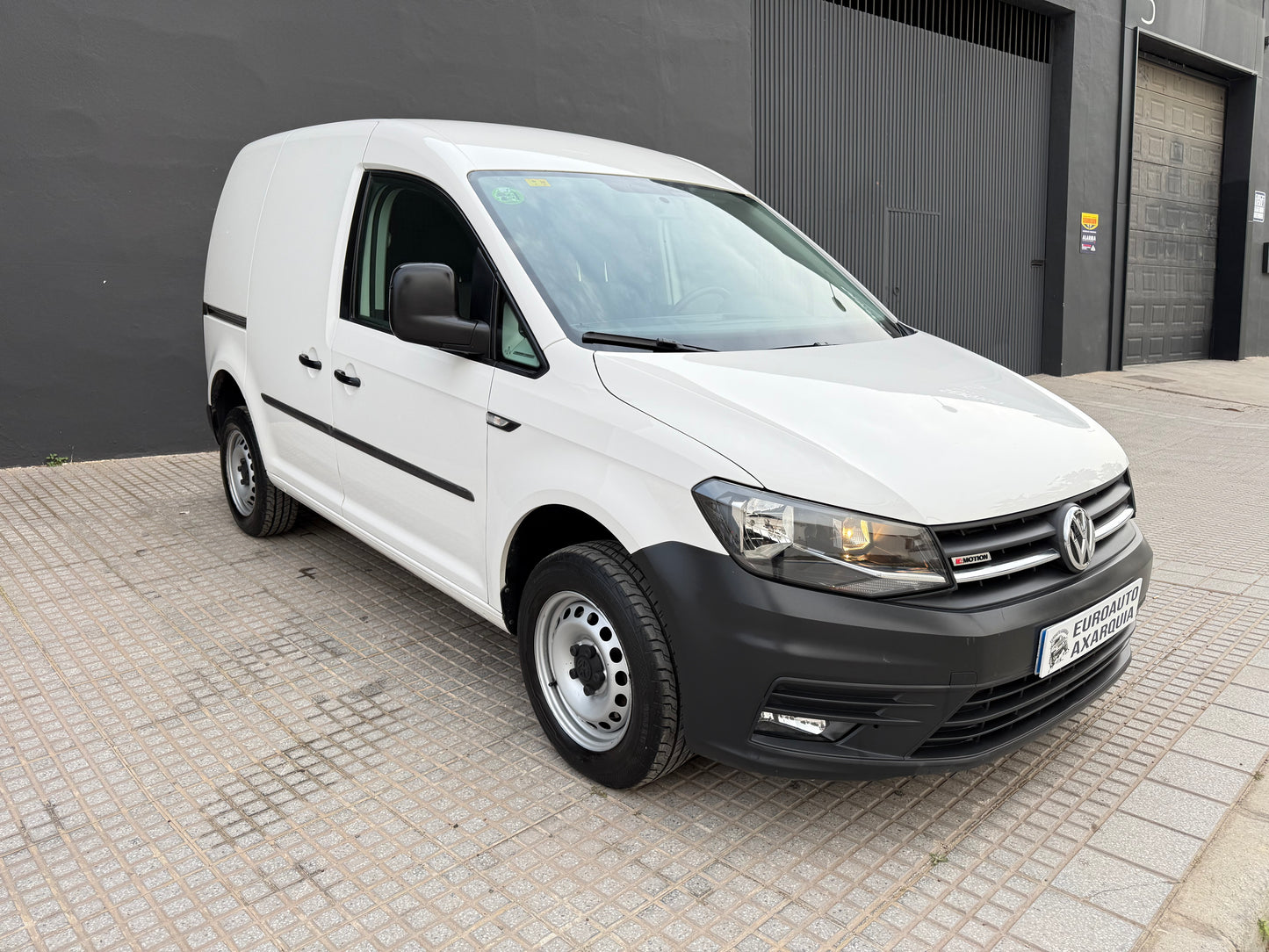 VOLKSWAGEN CADDY 4MOTION