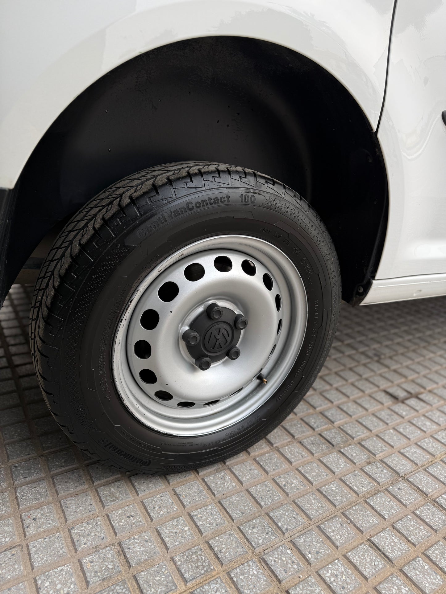 VOLKSWAGEN CADDY 4MOTION