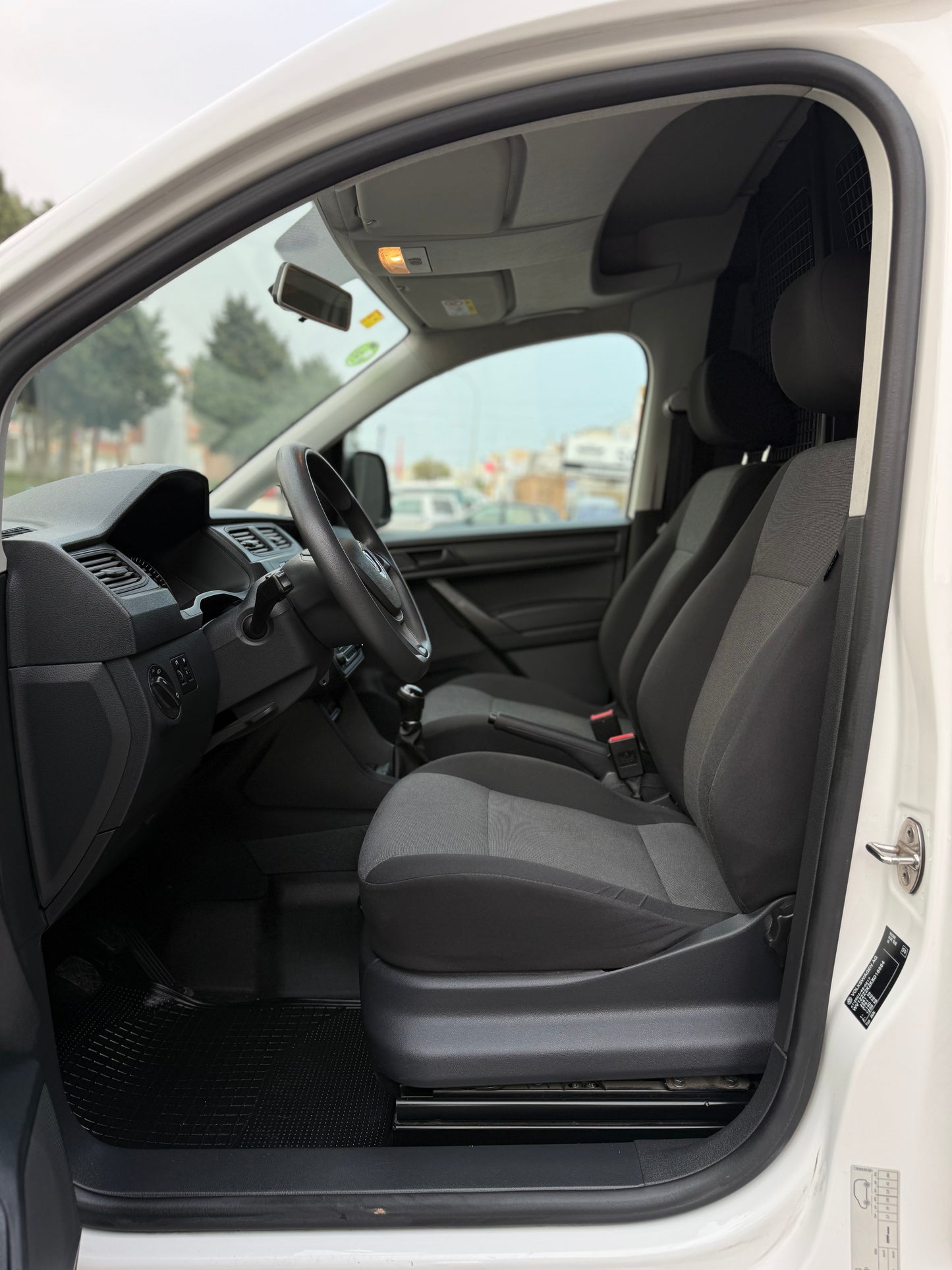 VOLKSWAGEN CADDY 4MOTION