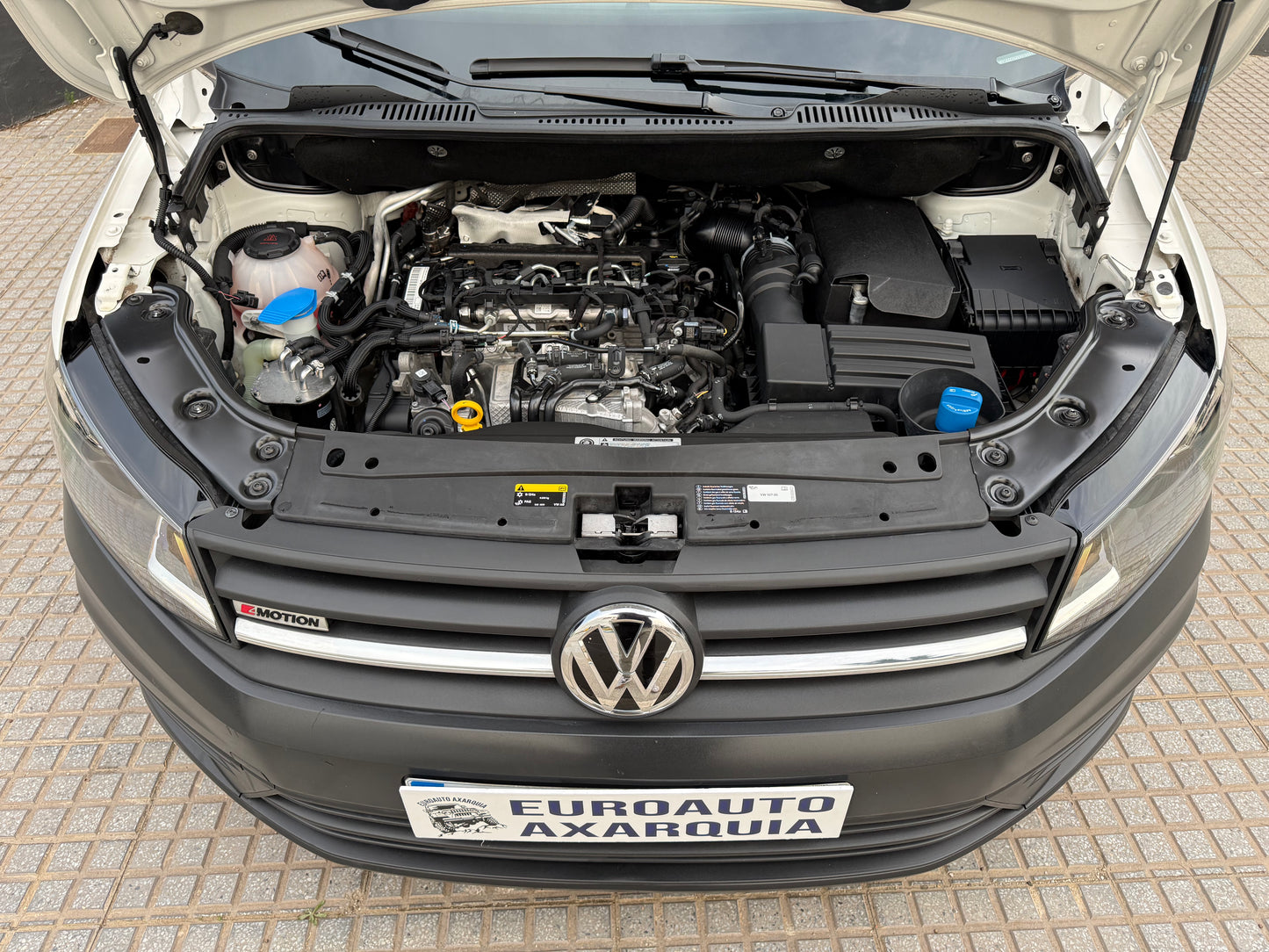 VOLKSWAGEN CADDY 4MOTION