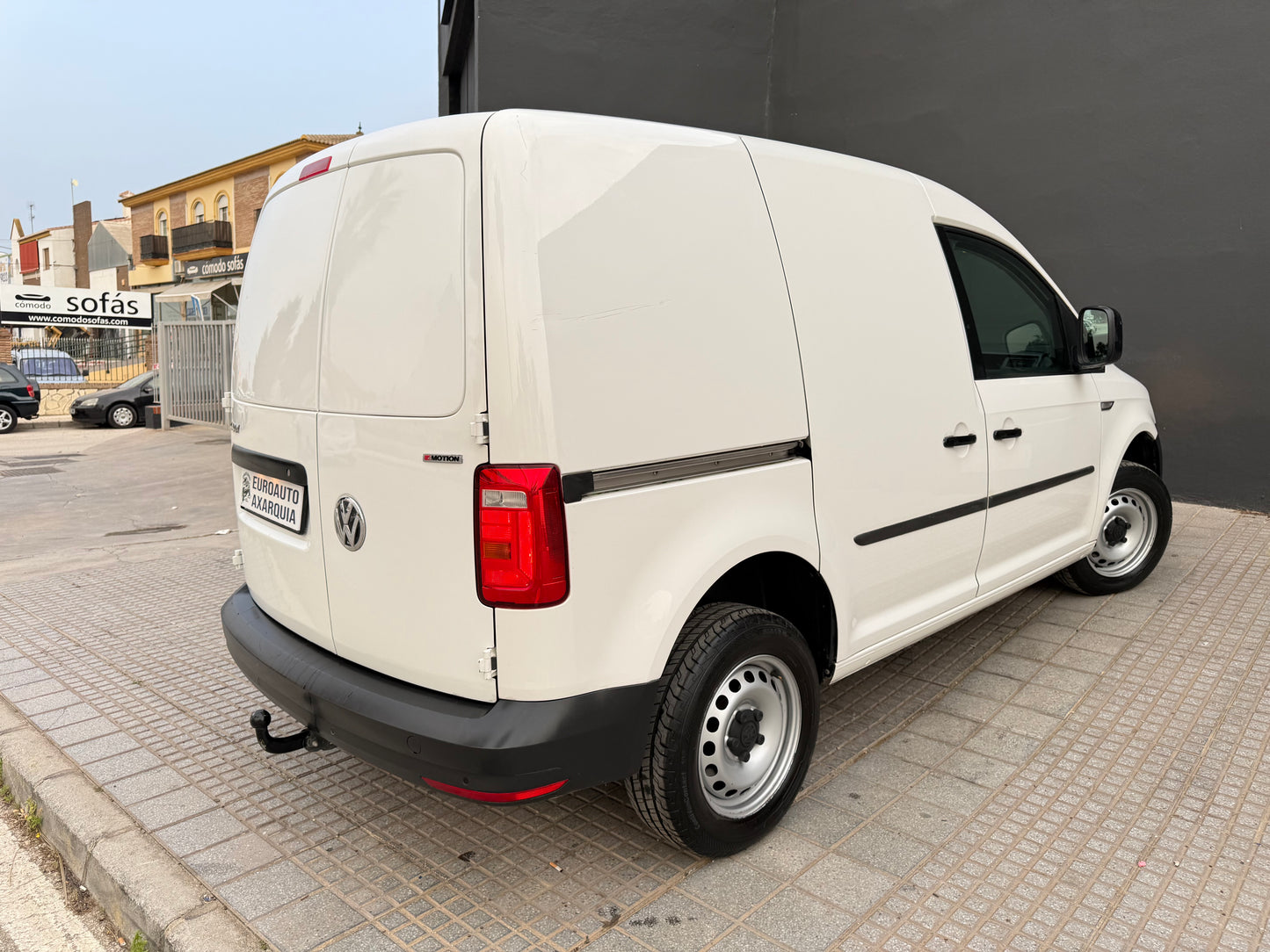 VOLKSWAGEN CADDY 4MOTION