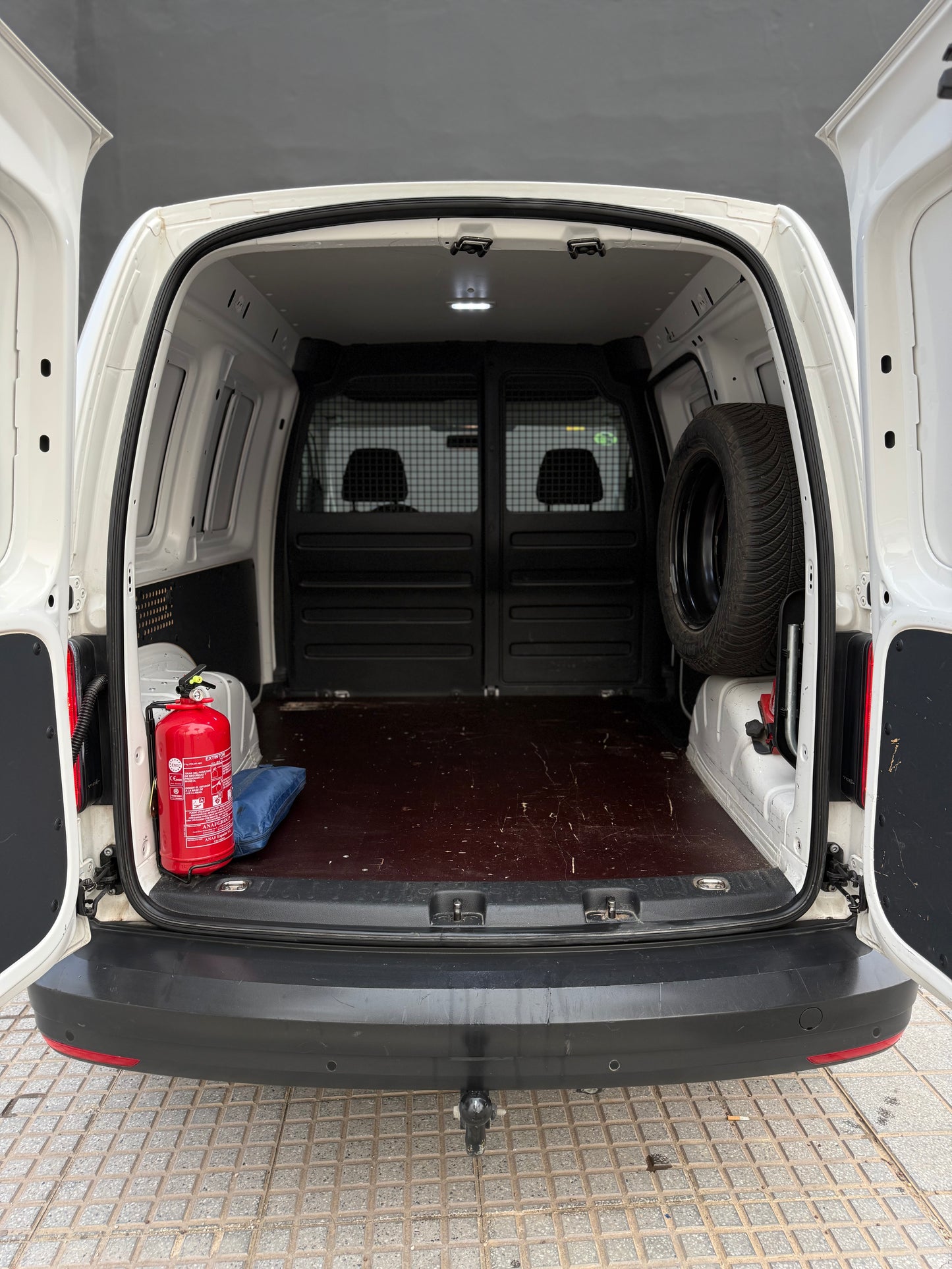 VOLKSWAGEN CADDY 4MOTION