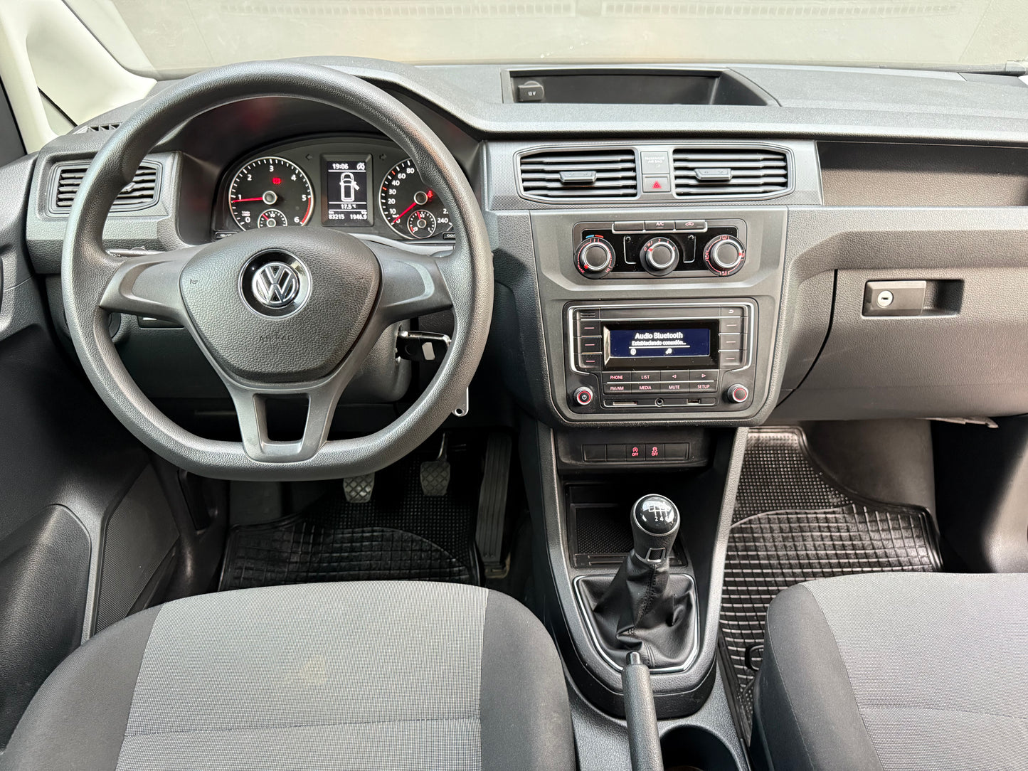 VOLKSWAGEN CADDY 4MOTION