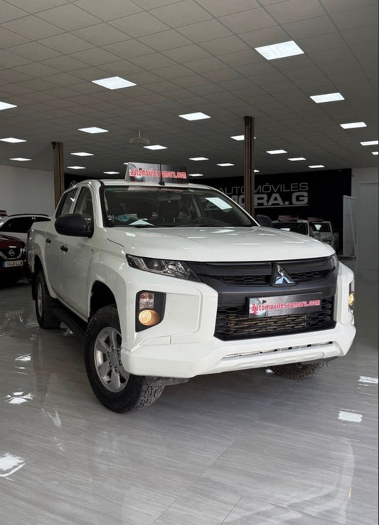 MITSUBISHI L-200