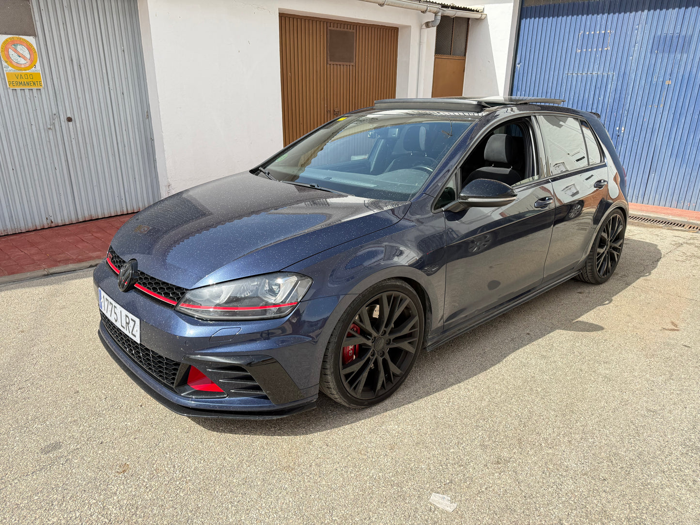 VOLKSWAGEN GOLF GTI PERFORMANCE
