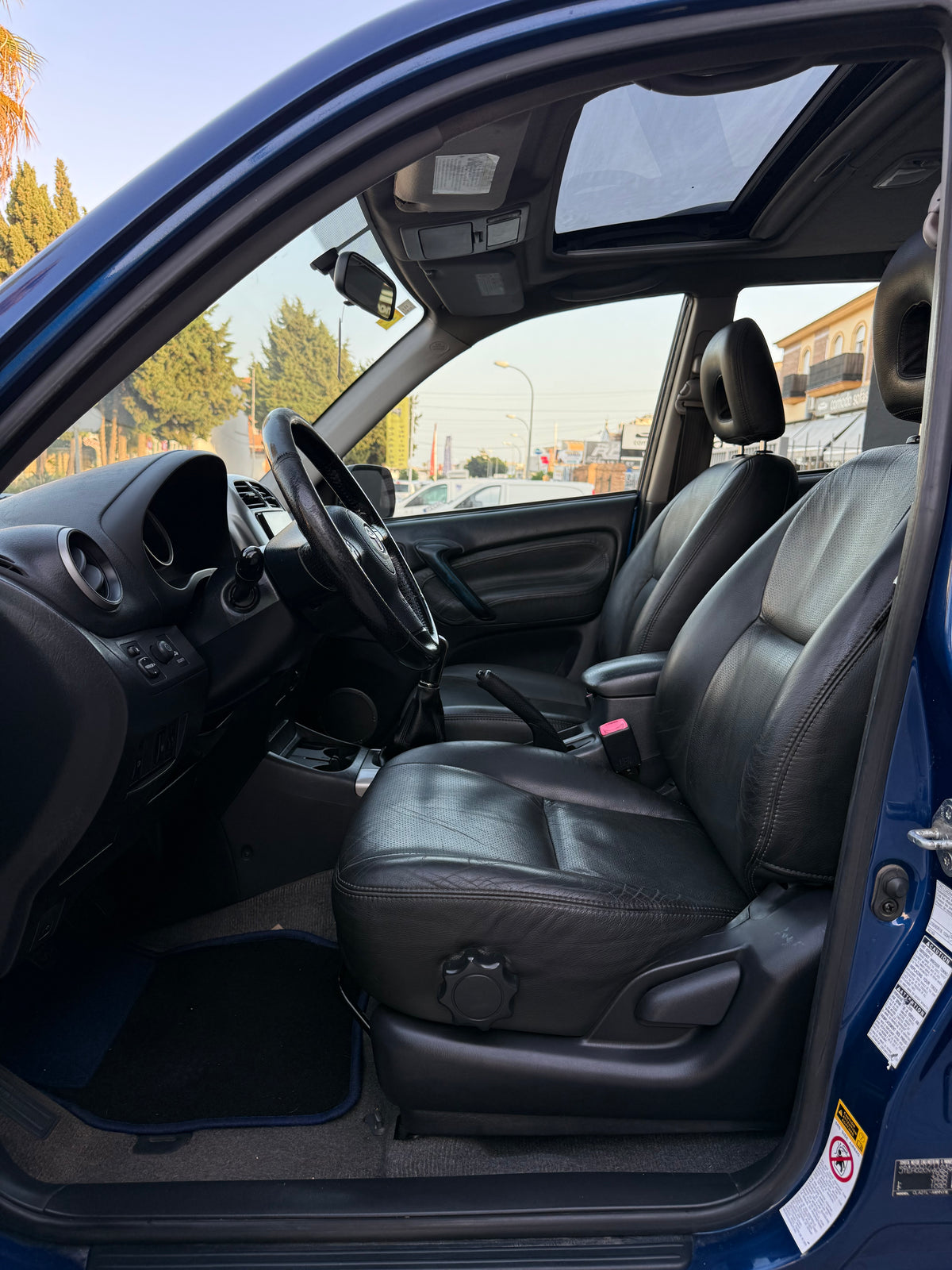 TOYOTA RAV-4 D4D