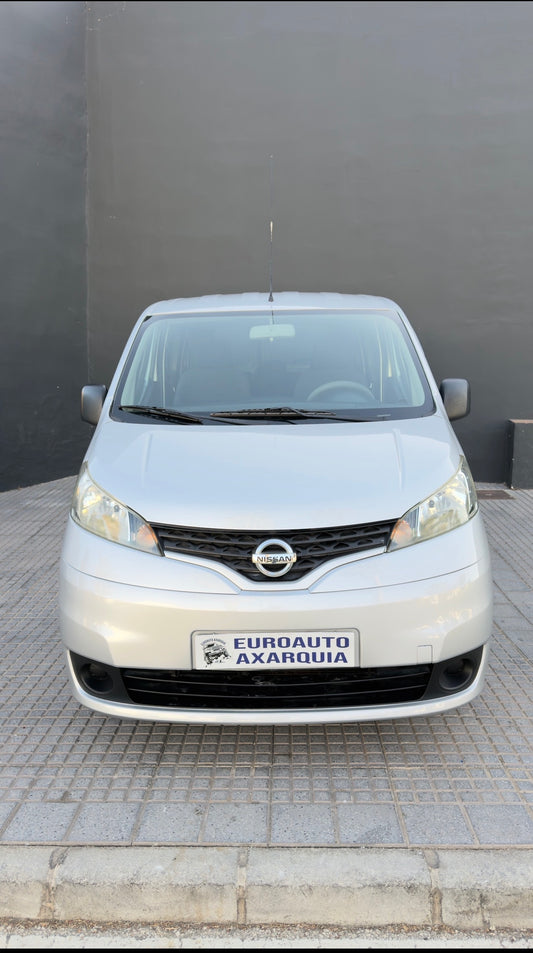 NISSAN NV 200