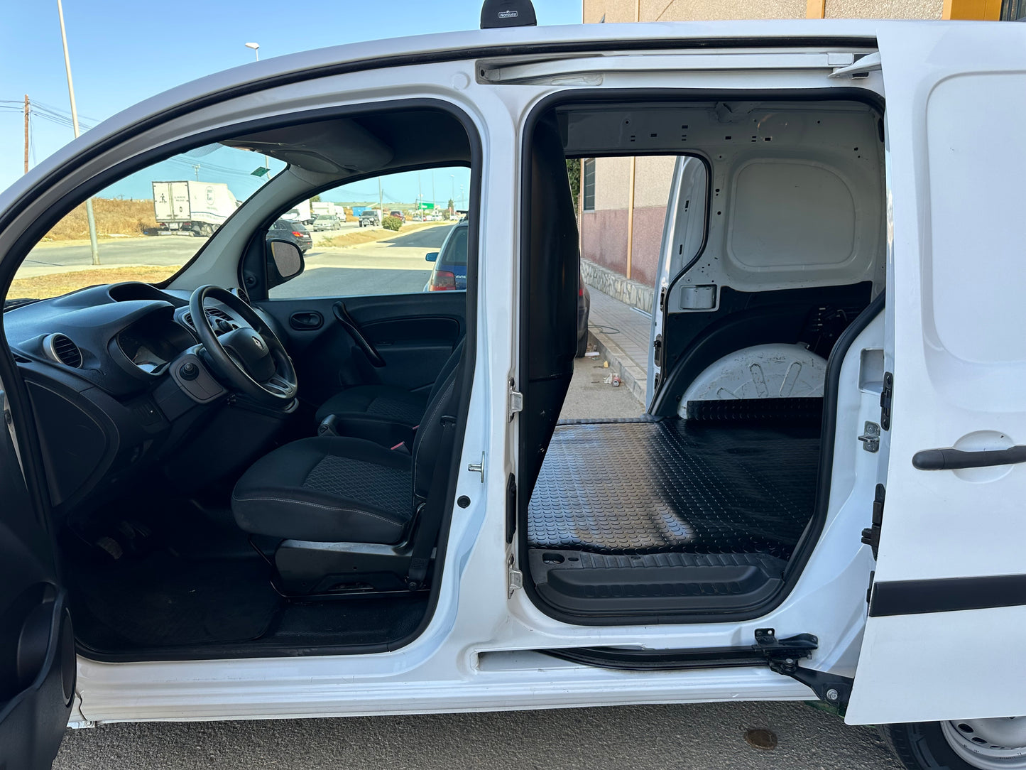 RENAULT - KANGOO FURGON PROFESIONAL 2014 DCI 75 GEN5