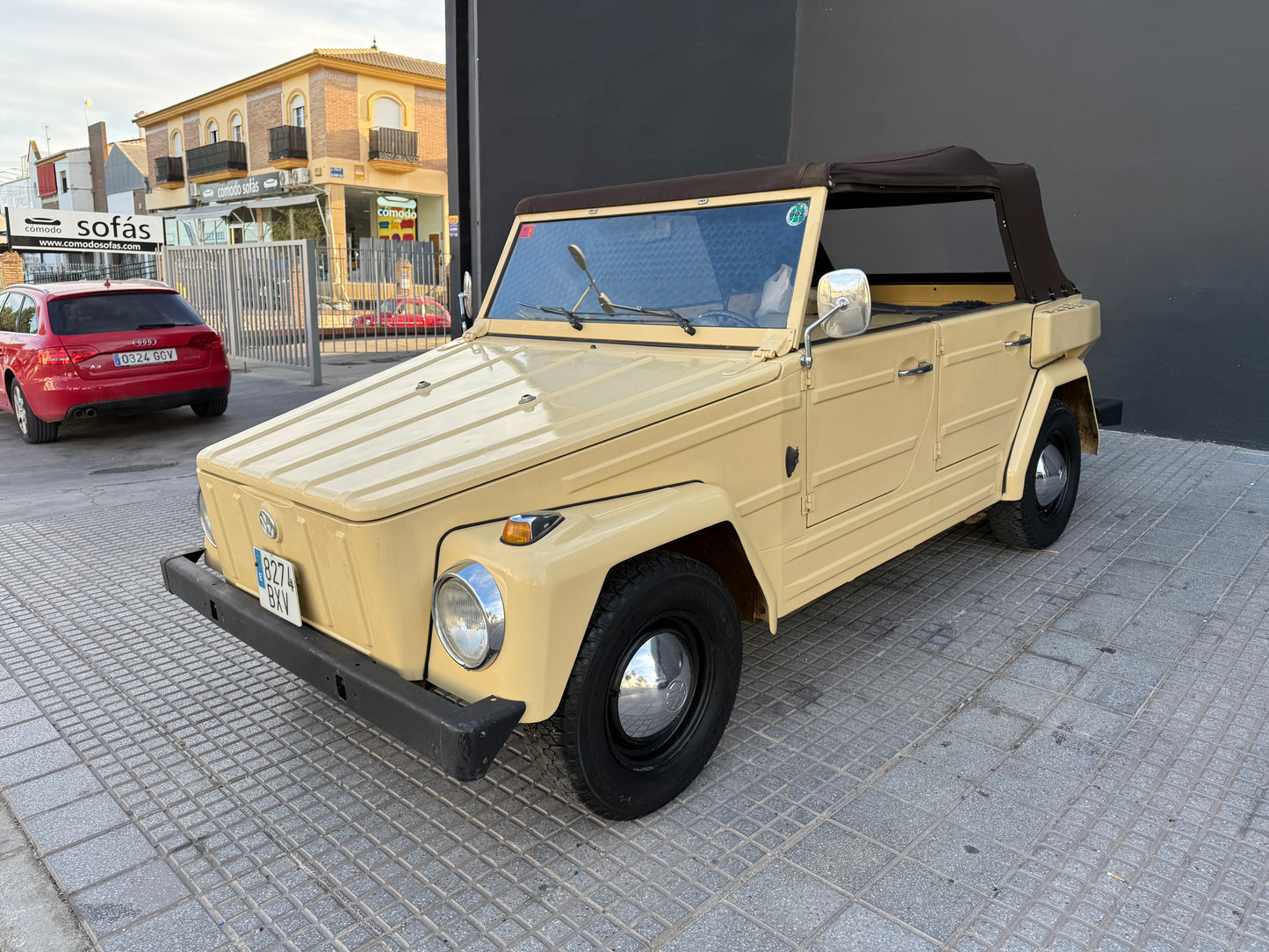 VOLKSWAGEN KUBELWAGEN