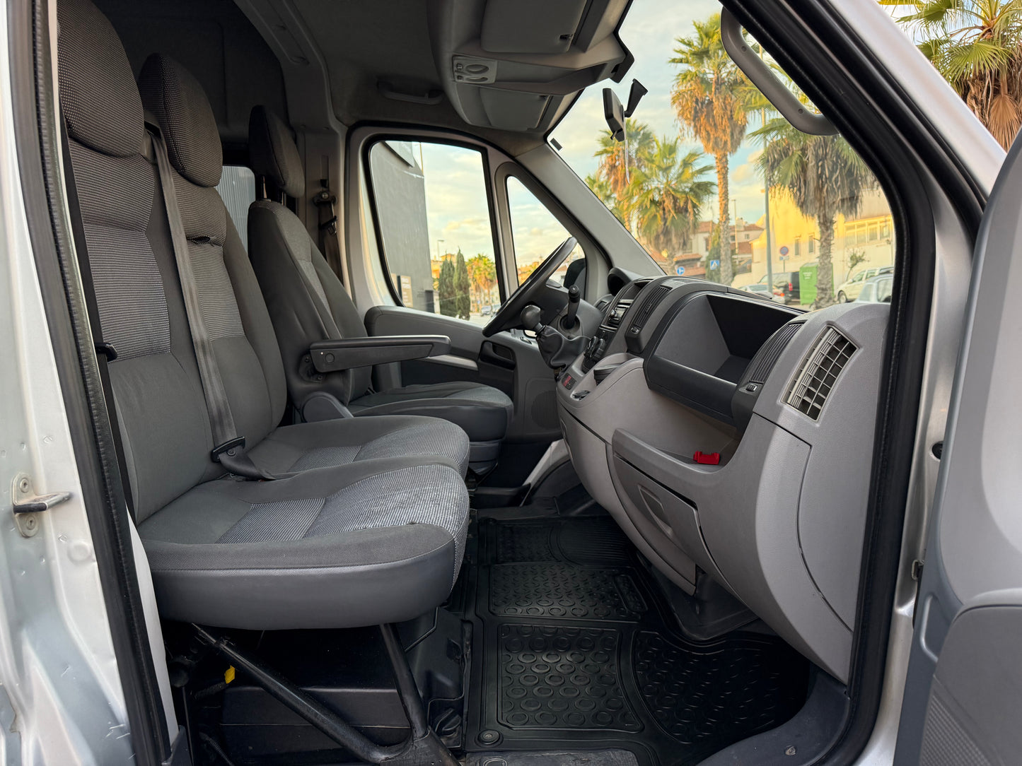 PEUGEOT BOXER 9 PLAZAS