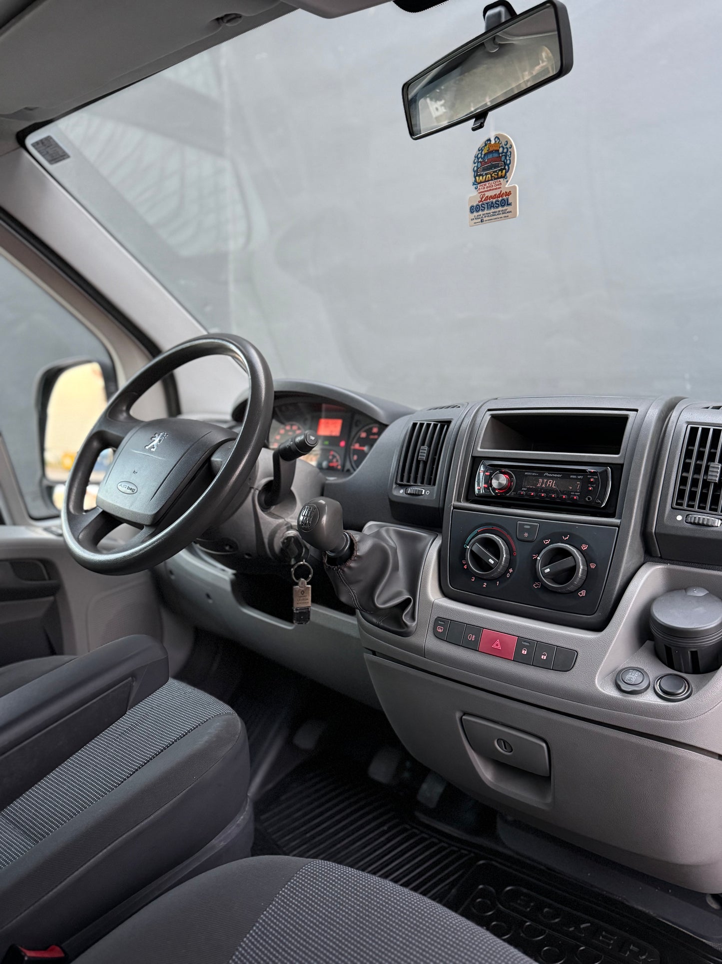 PEUGEOT BOXER 9 PLAZAS