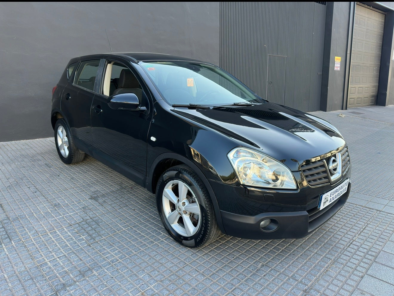 NISSAN QASQAI