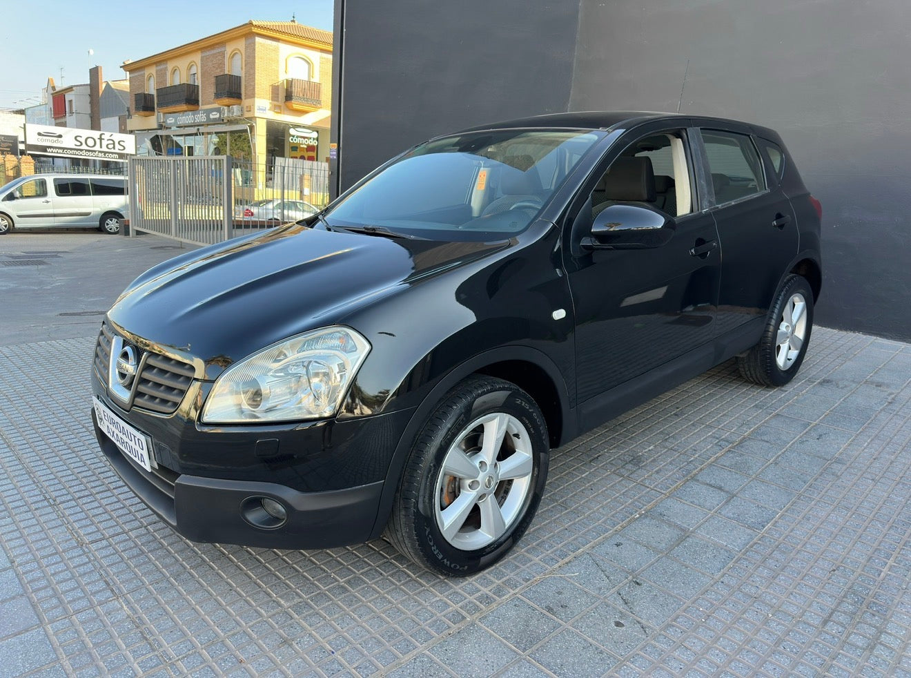 NISSAN QASQAI