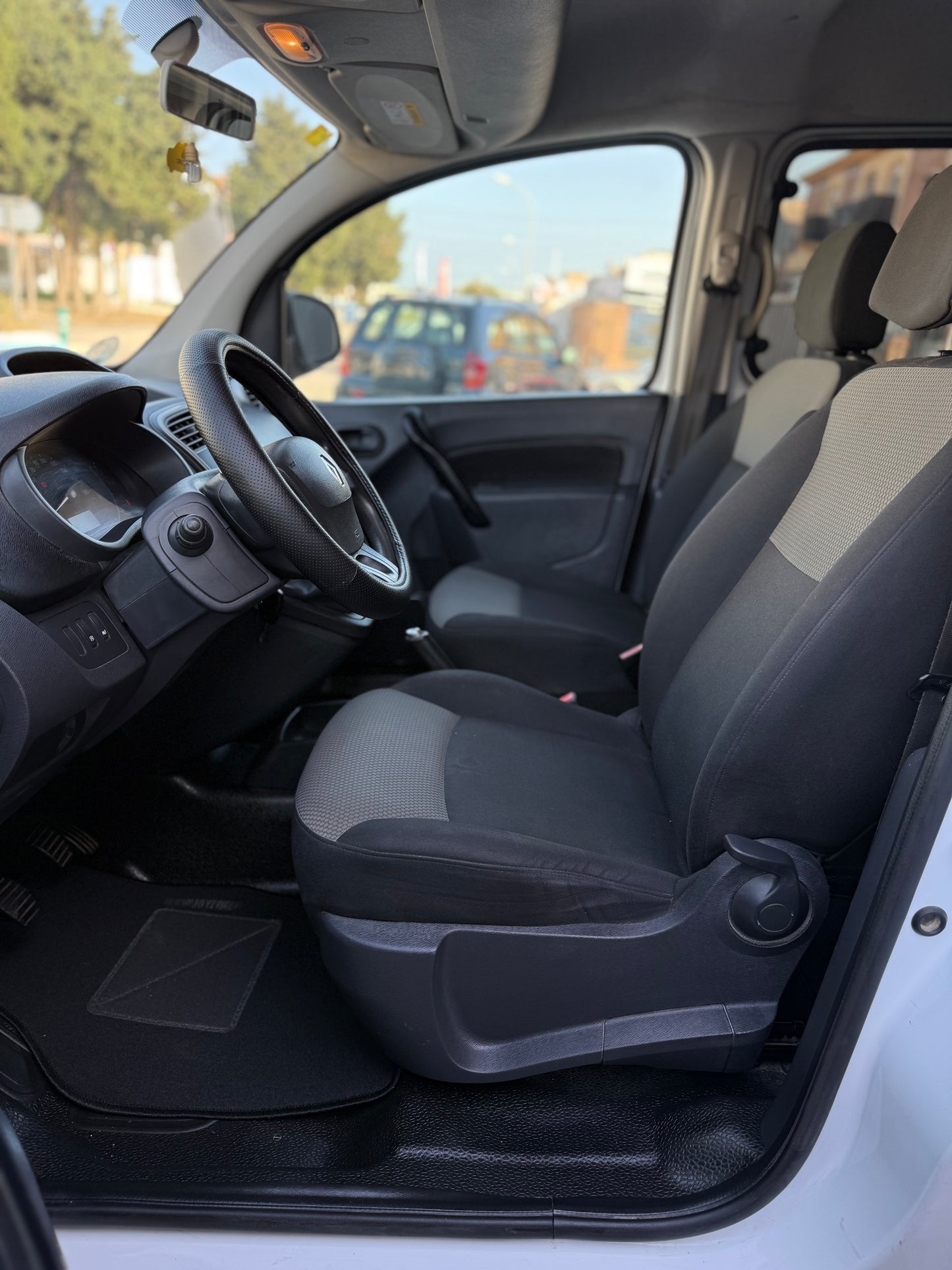 RENAULT KANGOO COMBI