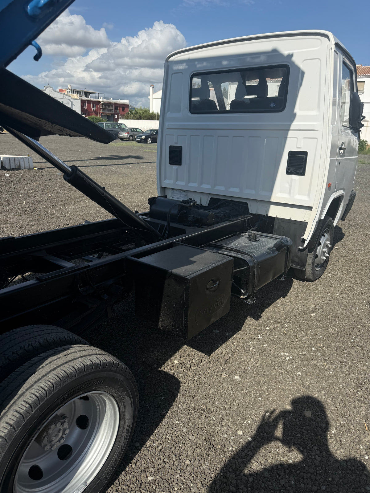 NISSAN TRADE VOLQUETE