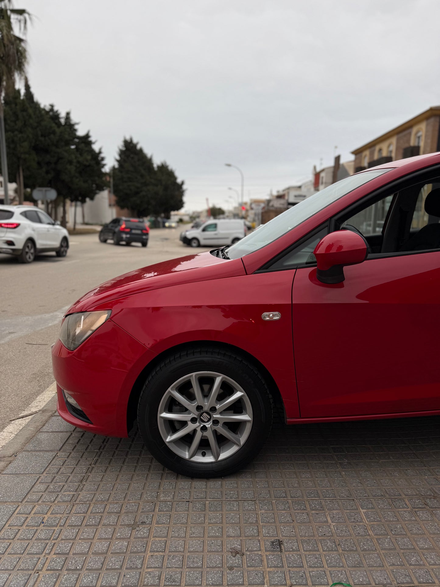 SEAT IBIZA