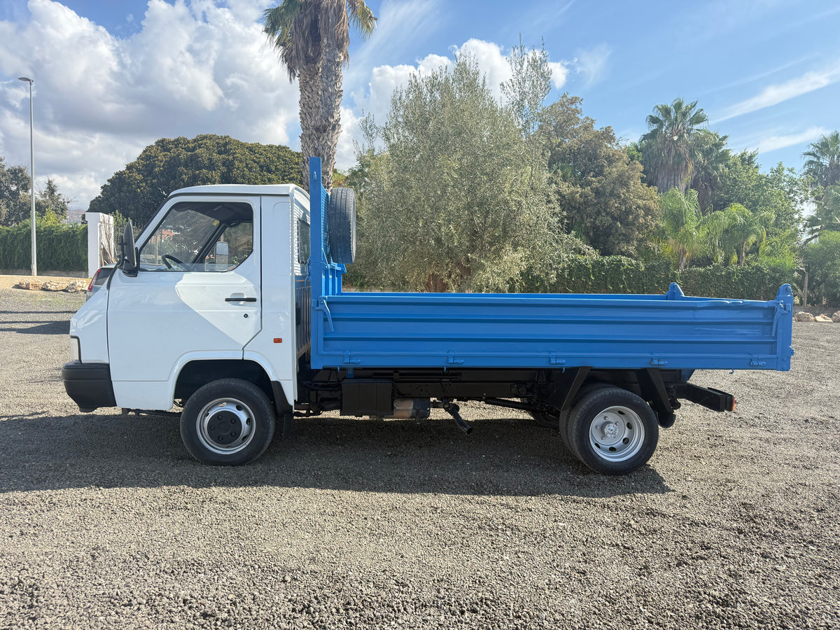 NISSAN TRADE VOLQUETE