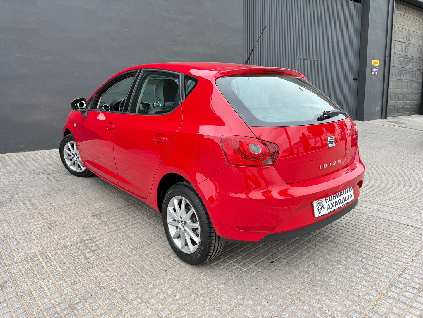 SEAT IBIZA
