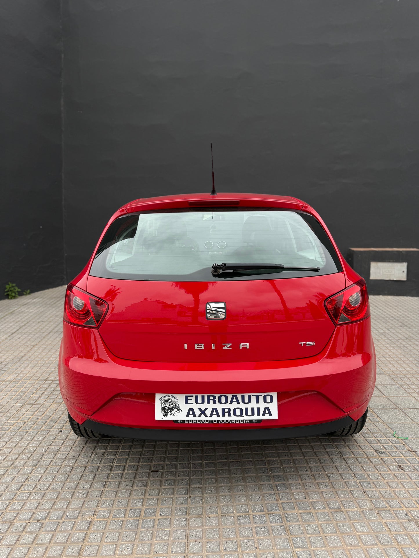 SEAT IBIZA