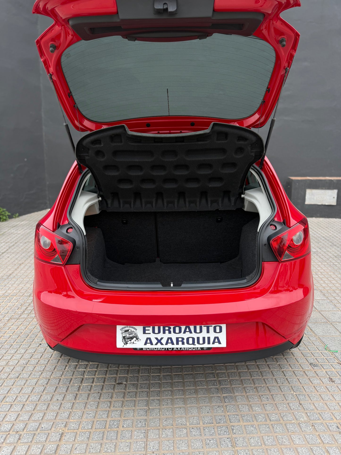SEAT IBIZA