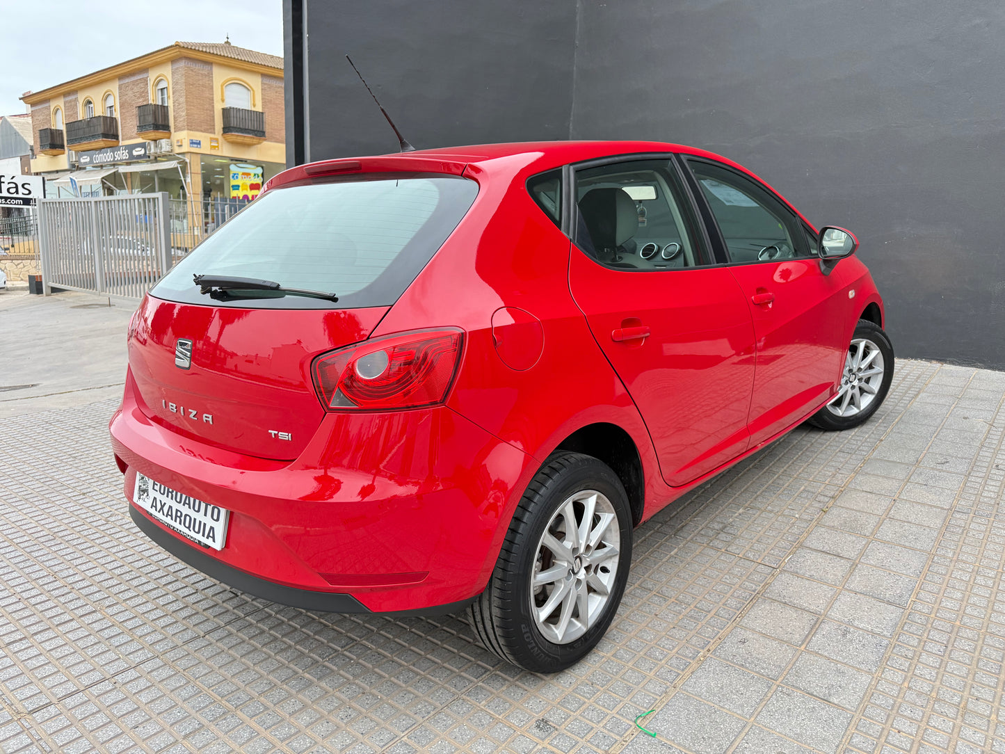 SEAT IBIZA
