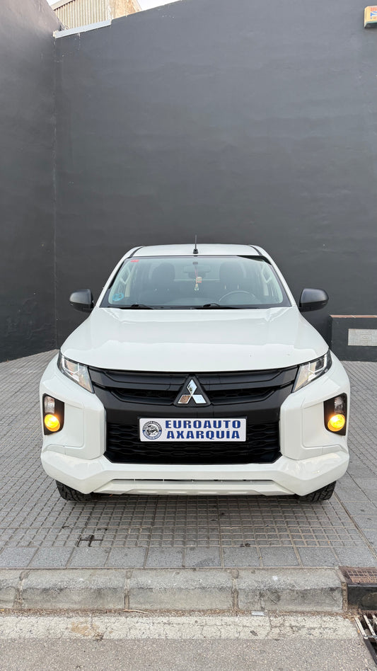 MITSUBISHI L-200