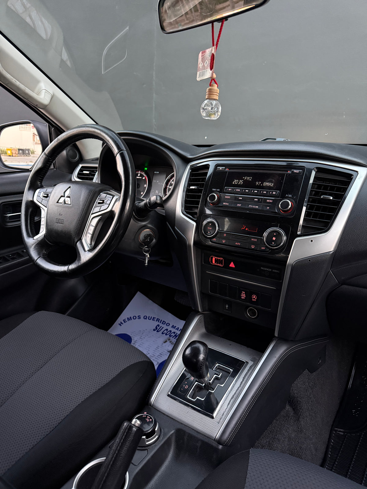 MITSUBISHI L-200