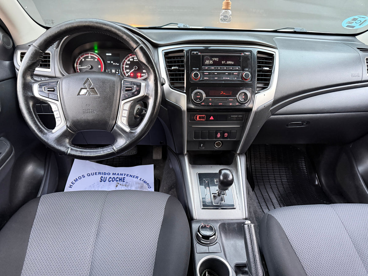 MITSUBISHI L-200