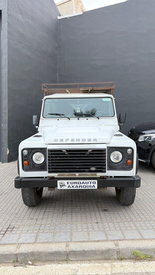 LAND ROVER DEFENDER