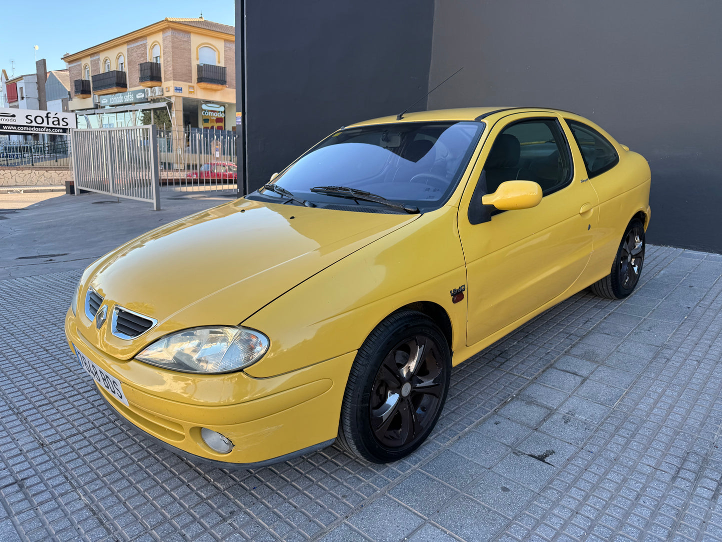 RENAULT MEGANE COUPE