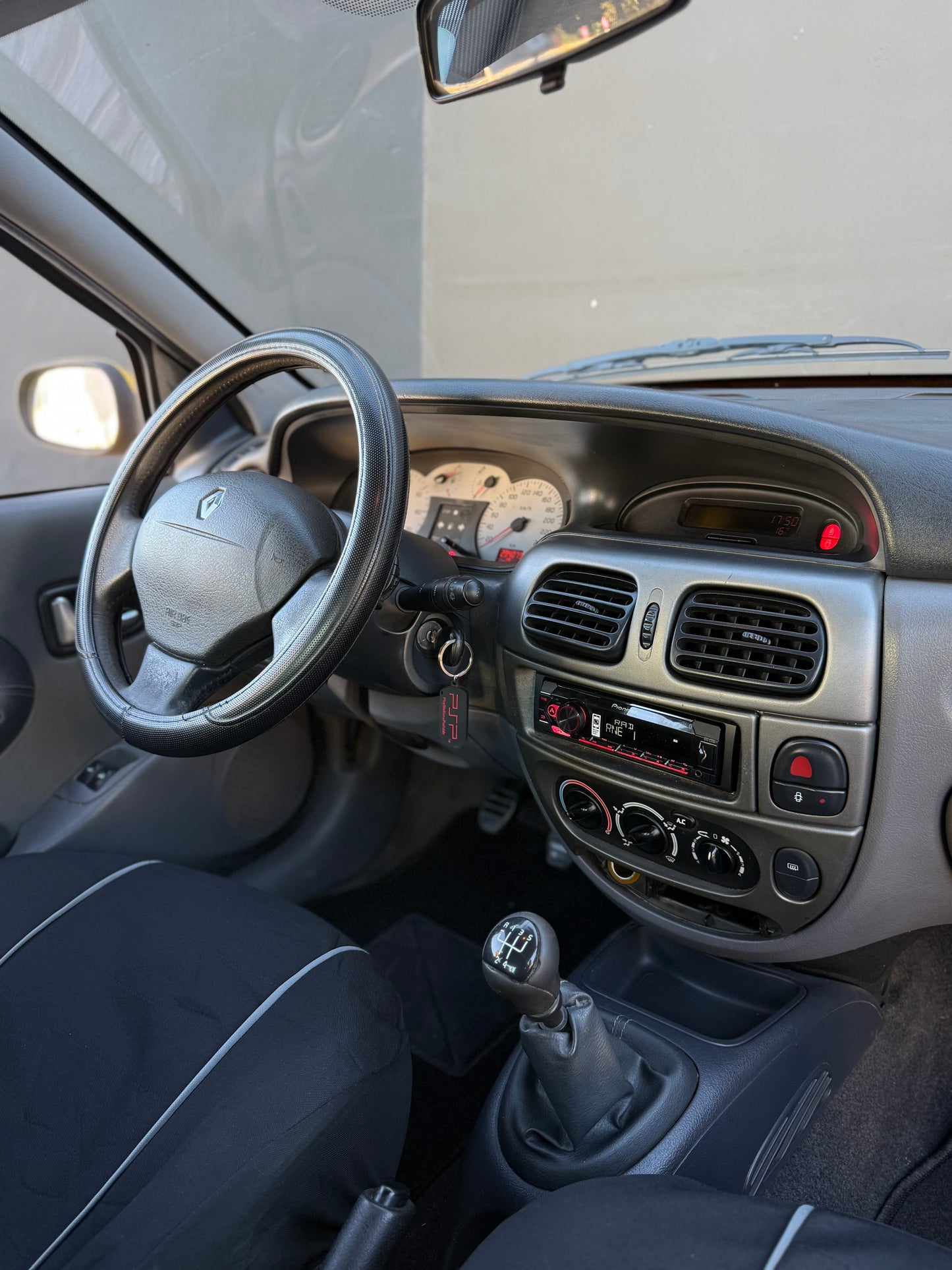 RENAULT MEGANE COUPE