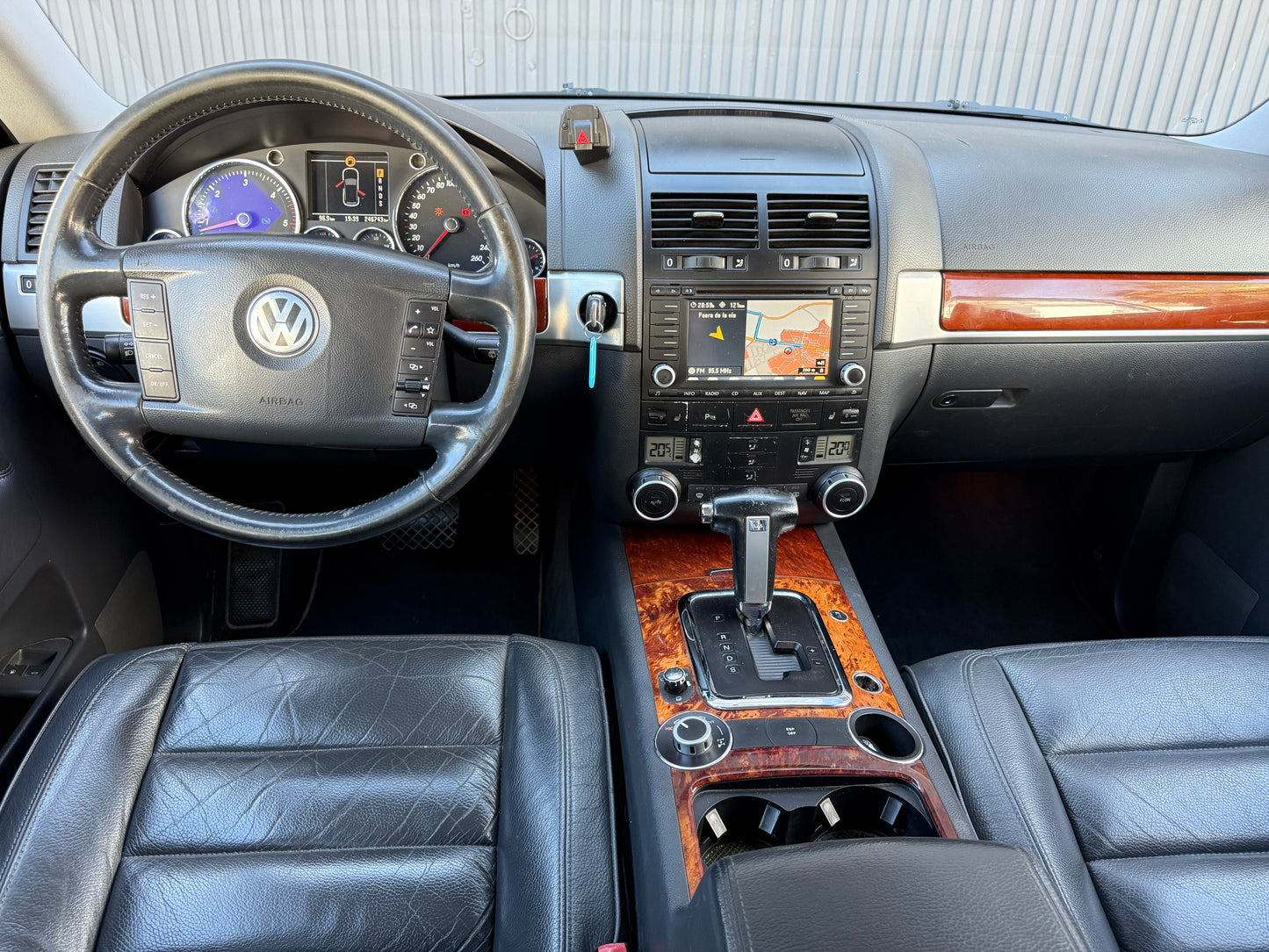VOLKSWAGEN TOUAREG V6