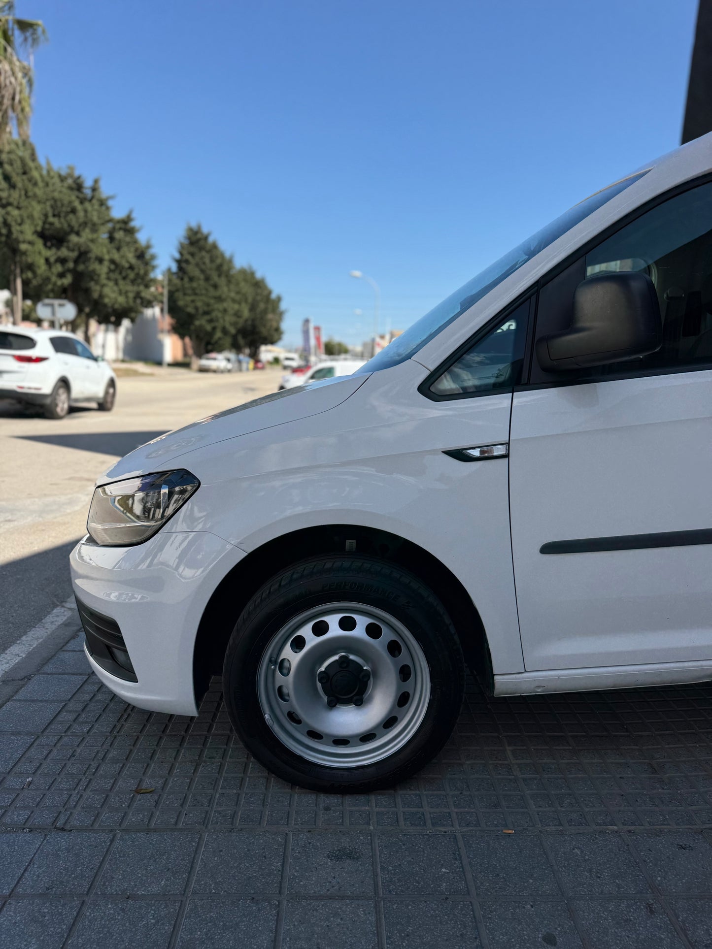 VOLKSWAGEN CADDY 4MOTION