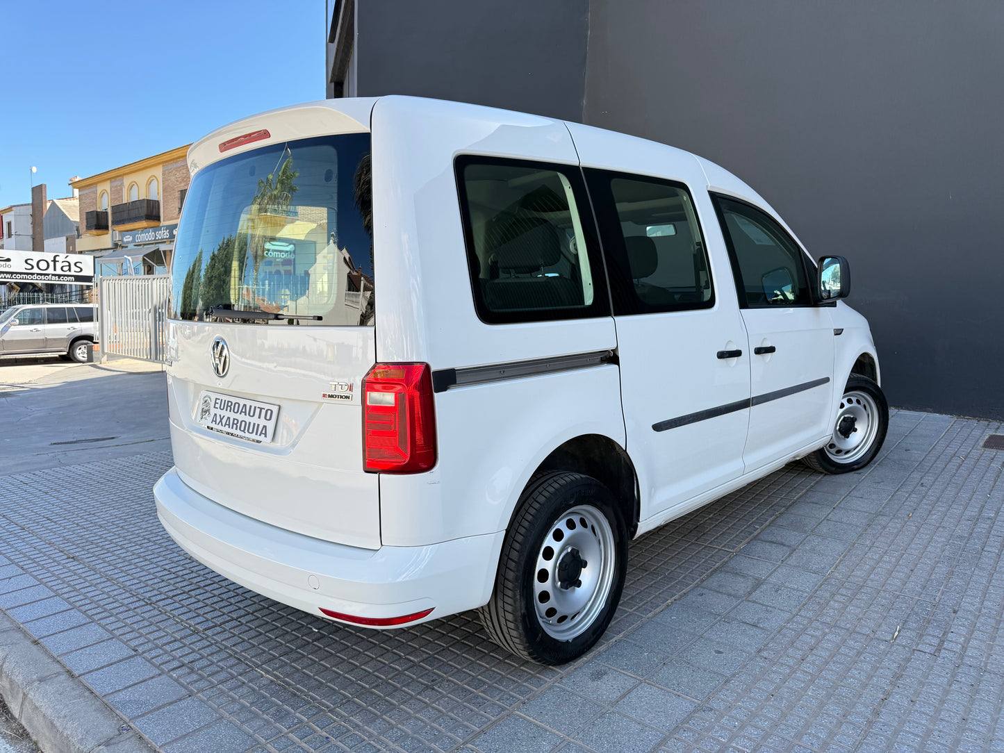 VOLKSWAGEN CADDY 4MOTION