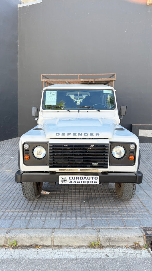 LAND ROVER DEFENDER
