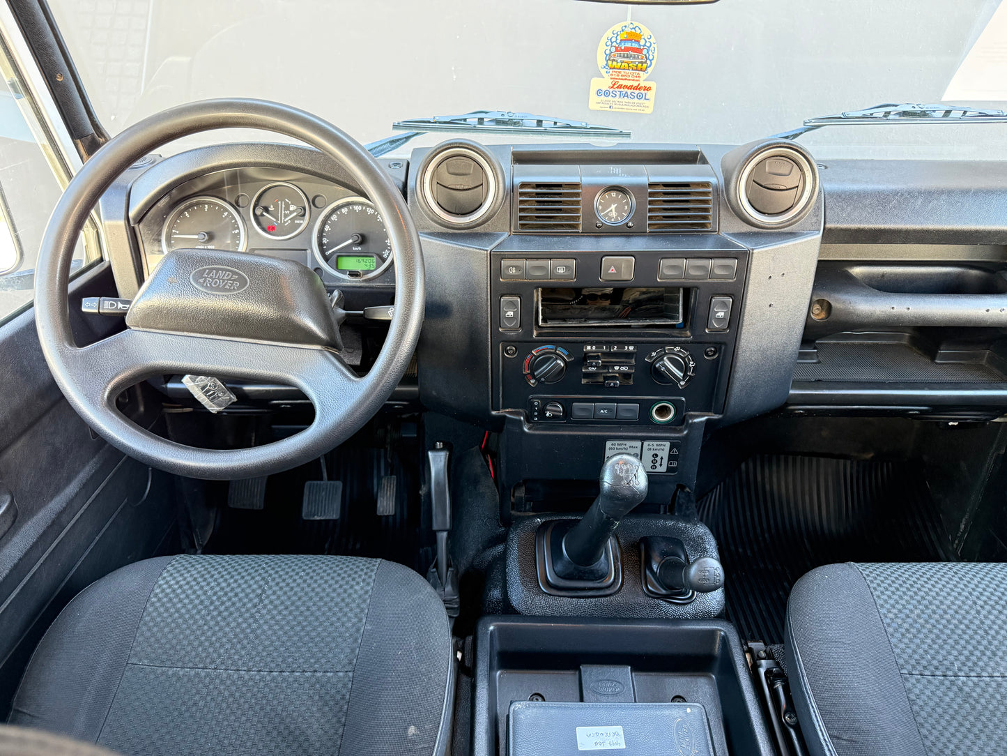 LAND ROVER DEFENDER